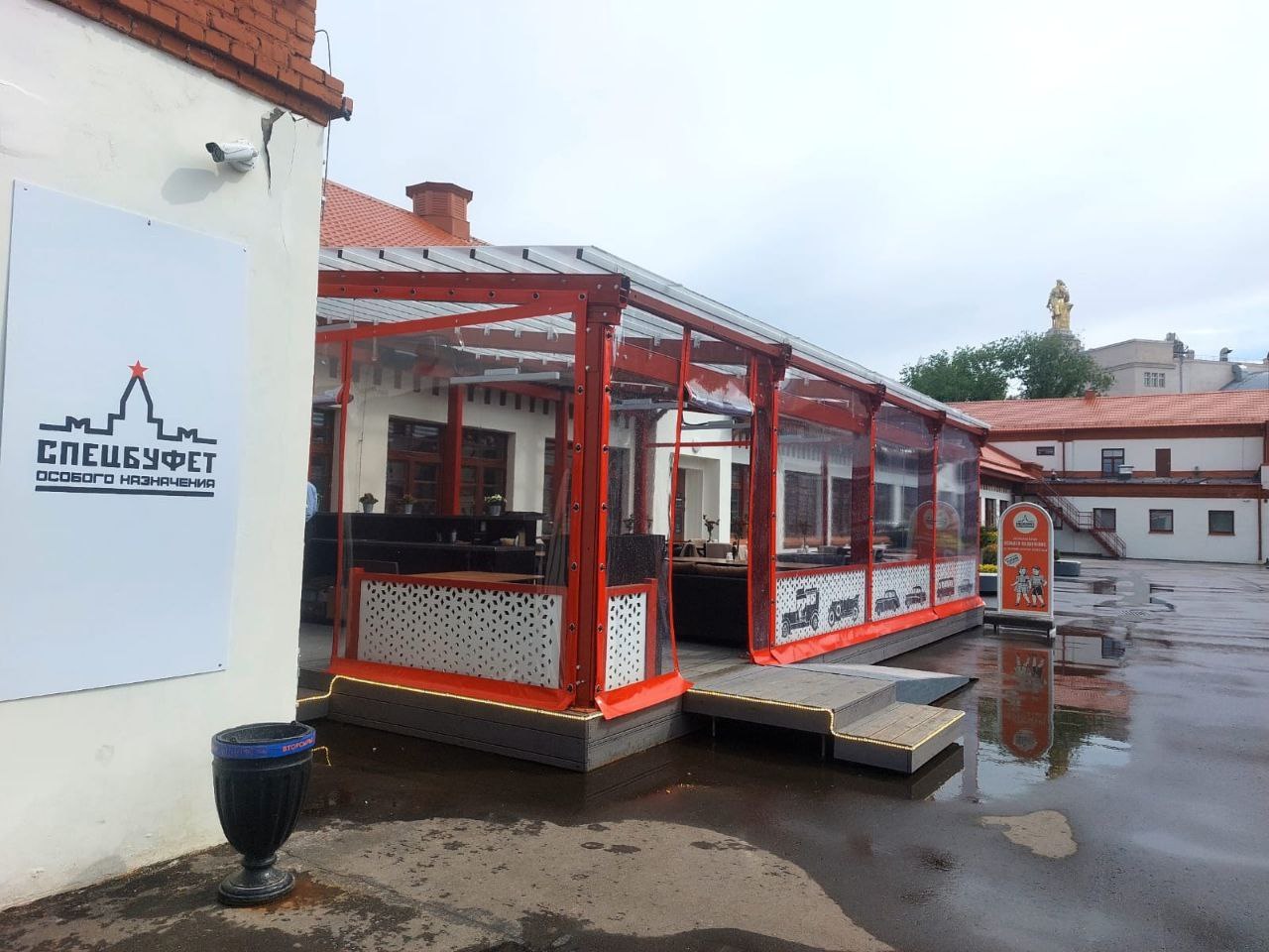 ПВХ шторы для летней террасы кафе в Умёте